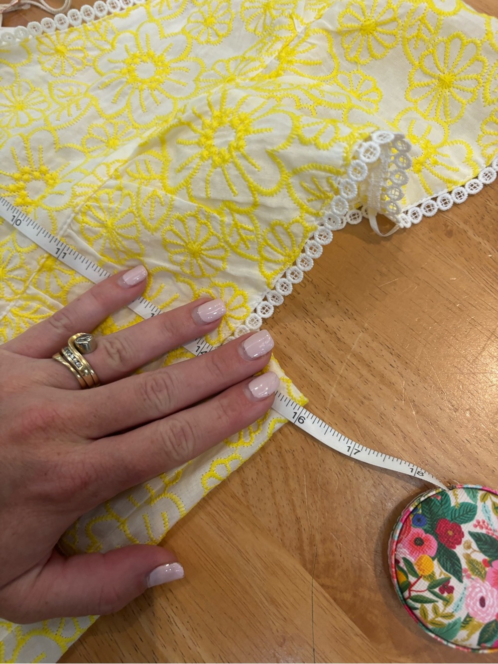 Melloday Nordstroms white yellow embroidered floral one shoulder hi-low dress S - Picture 5 of 9